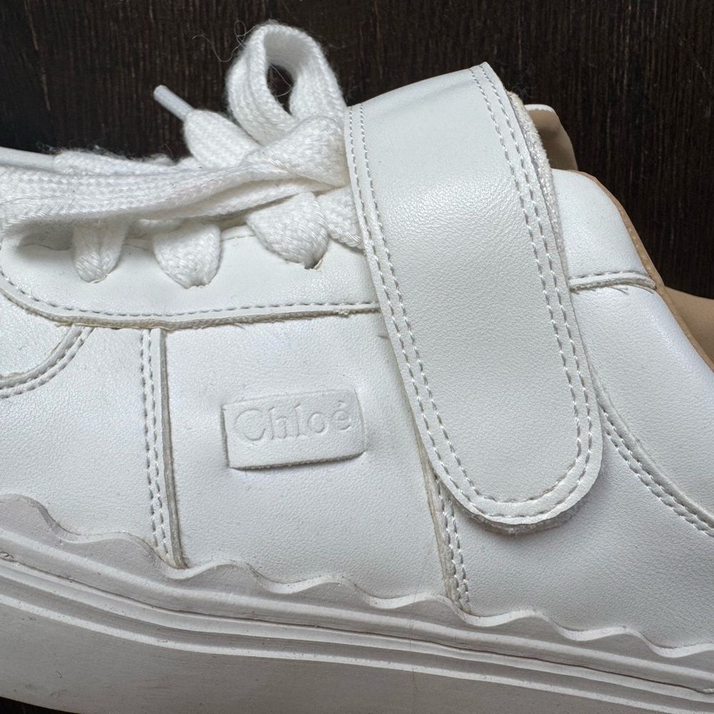 Trendy Womens White Sneakers